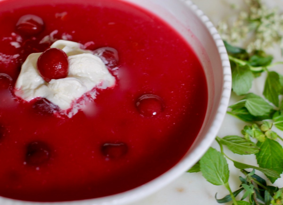 Hungarian sour cherry soup&nbsp;(meggyleves)