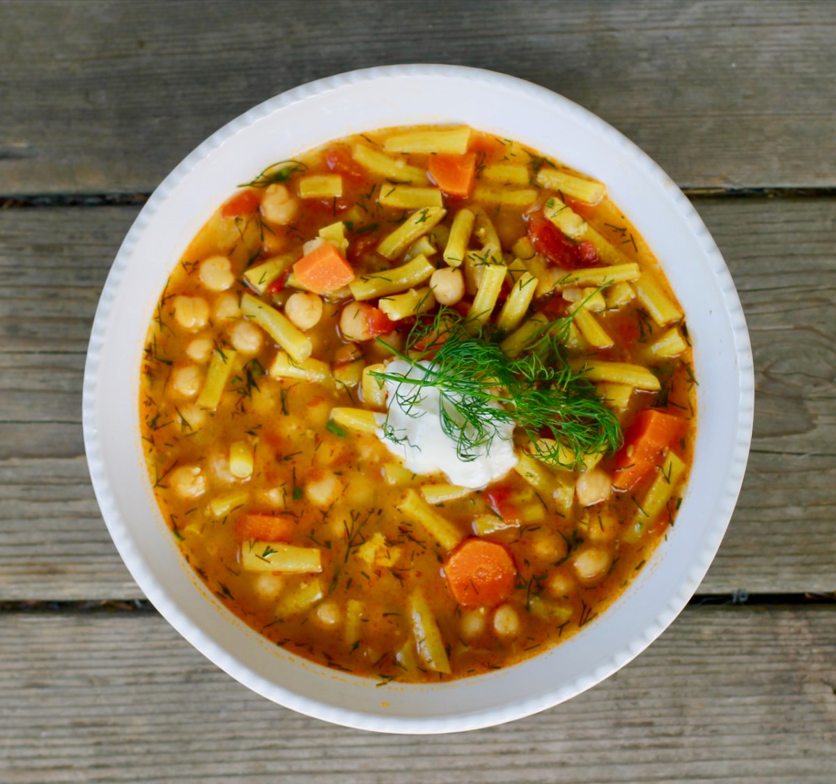 Hungarian summer bean soup with&nbsp;dill
