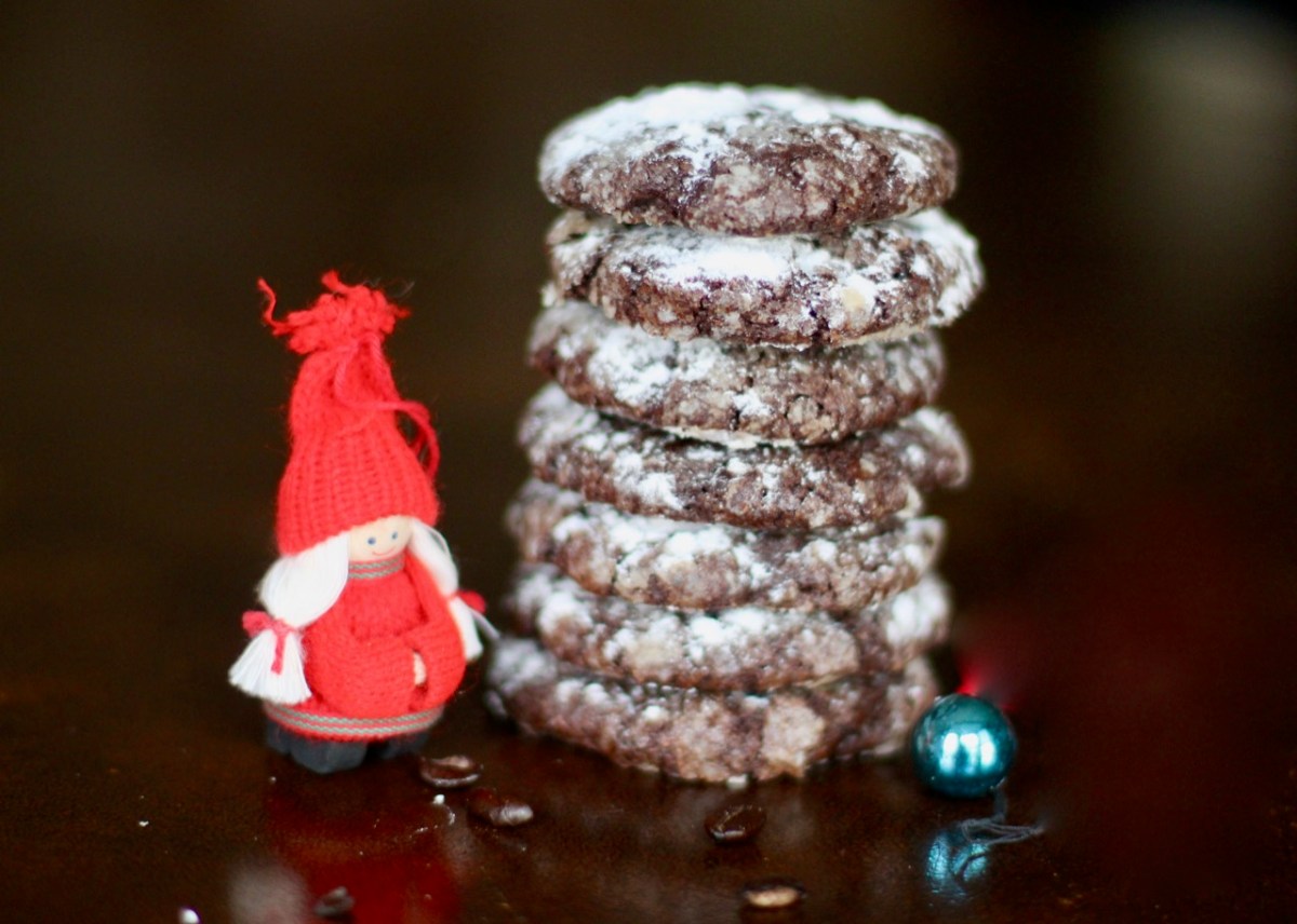 Chocolate espresso crinkle&nbsp;cookies